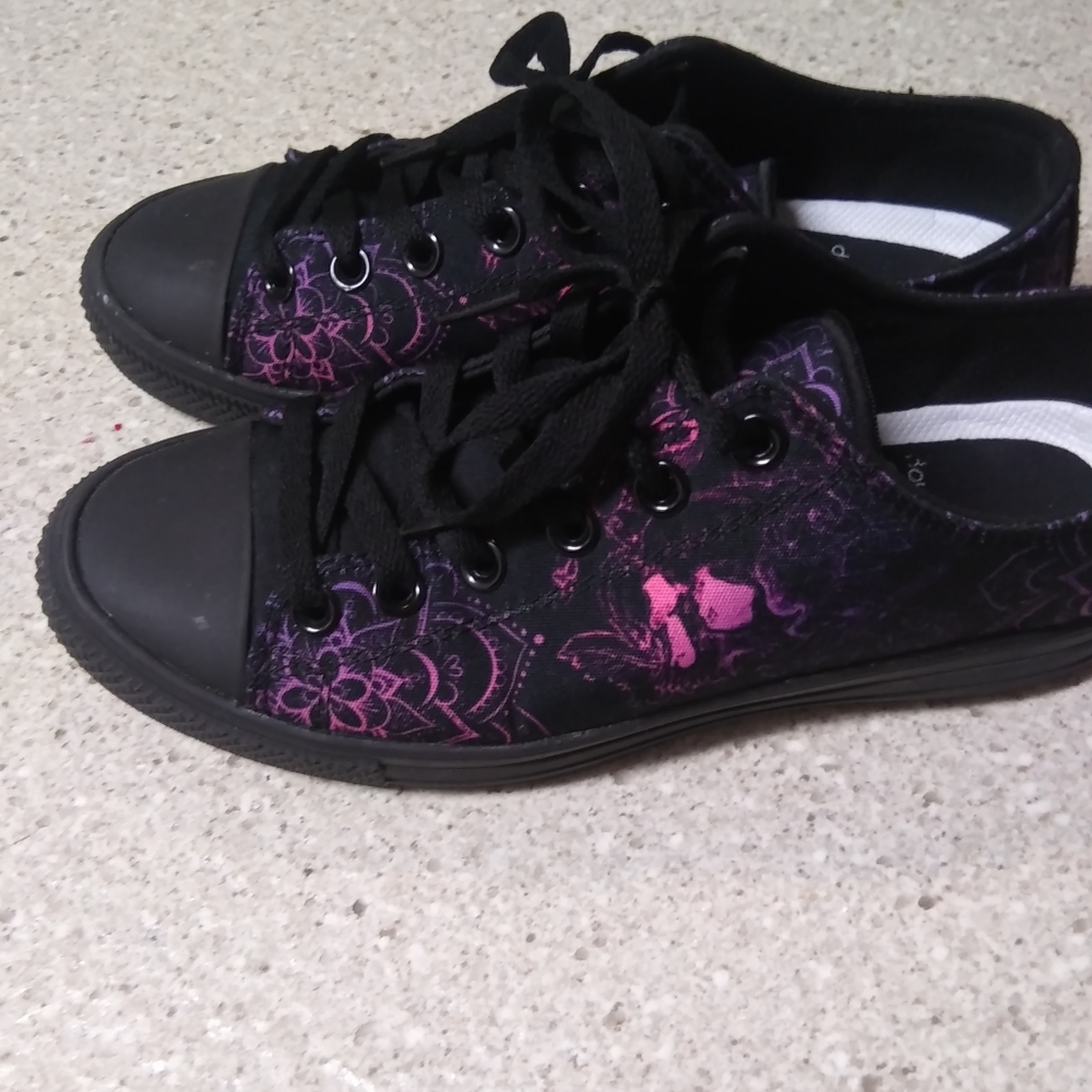 Mandala skull sneakers